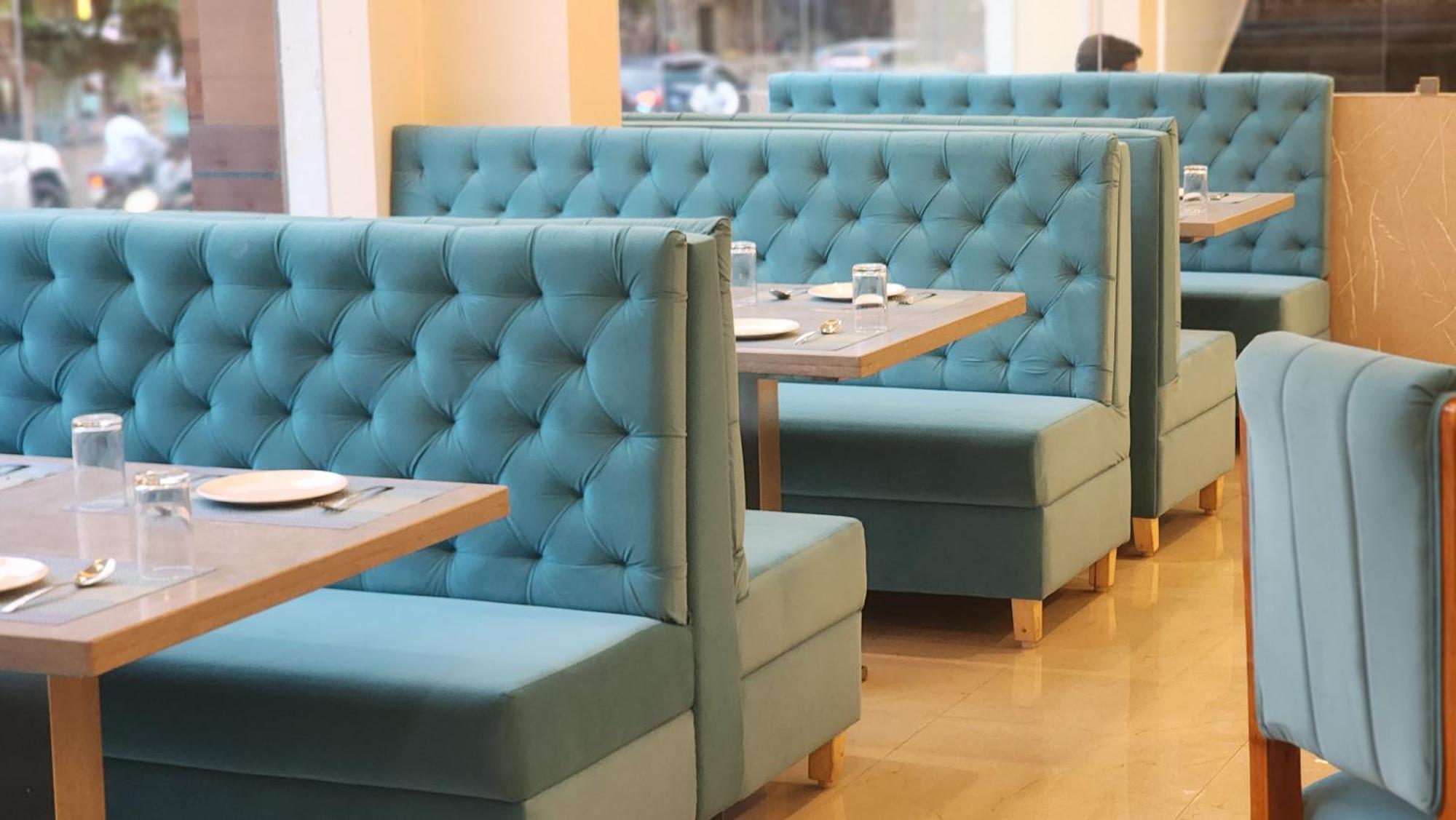 טירופאטי Hotel Janas מראה חיצוני תמונה