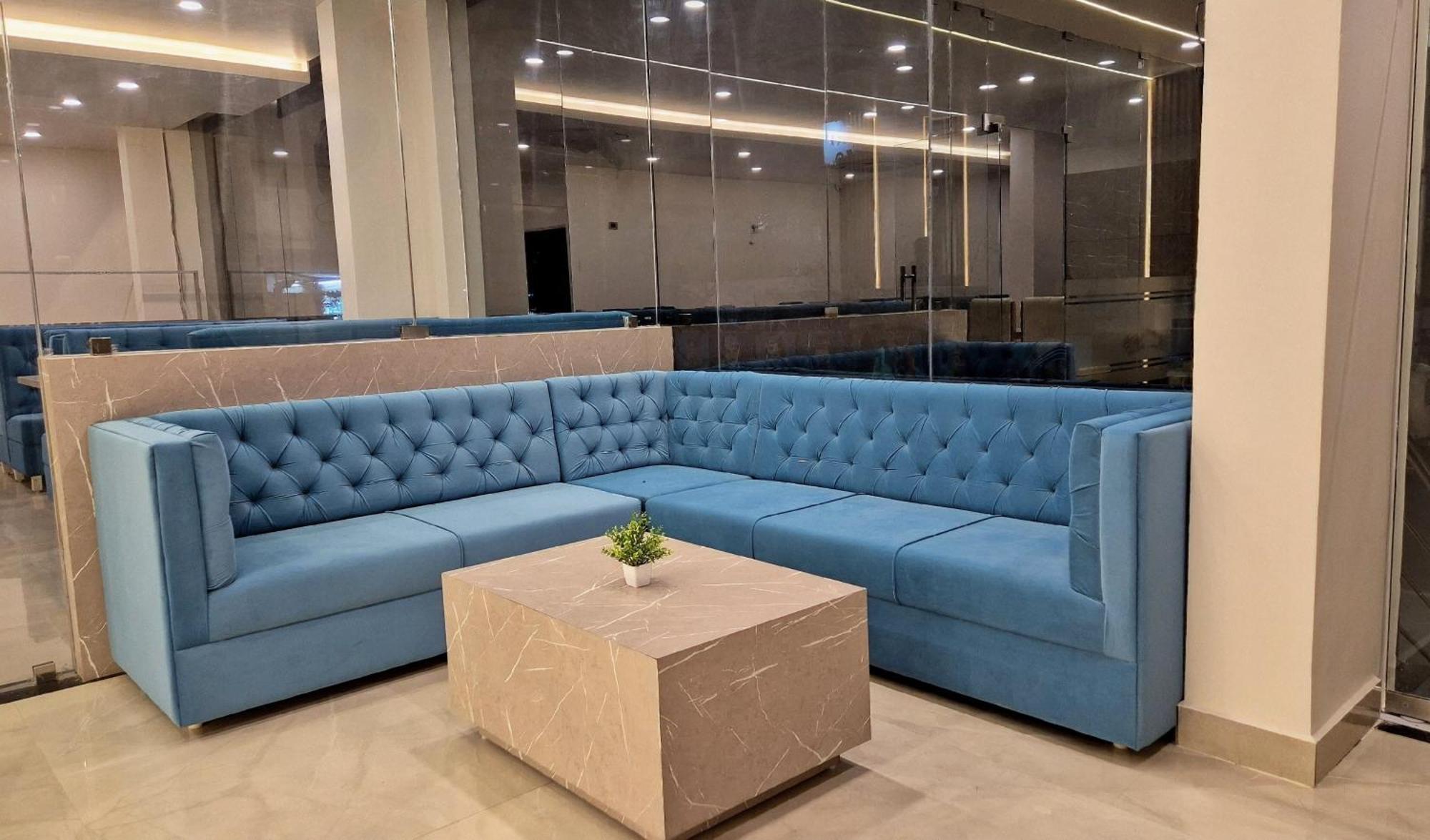 טירופאטי Hotel Janas מראה חיצוני תמונה