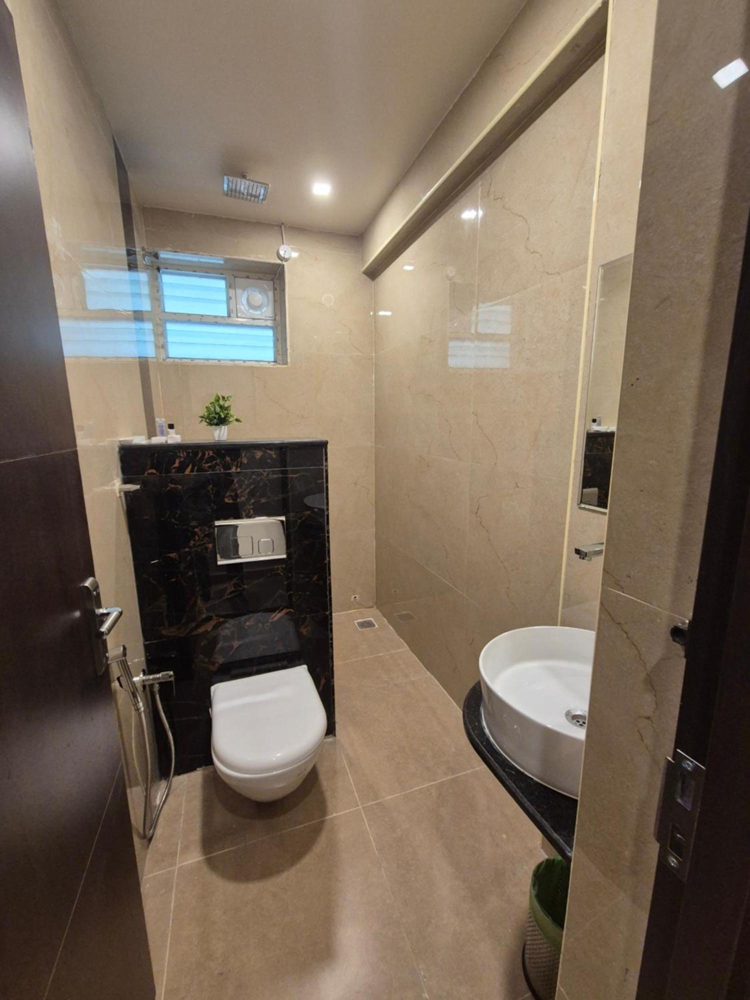 טירופאטי Hotel Janas מראה חיצוני תמונה