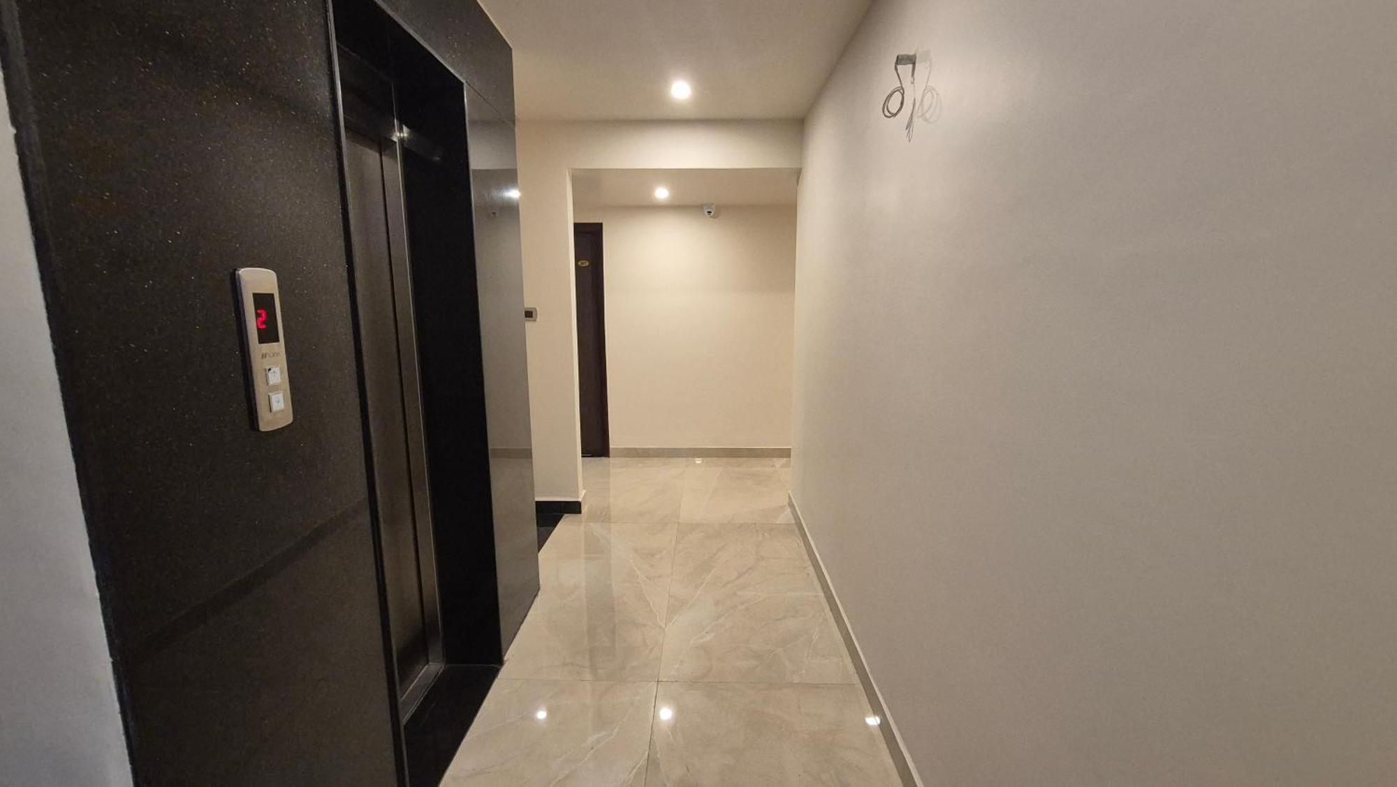 טירופאטי Hotel Janas מראה חיצוני תמונה