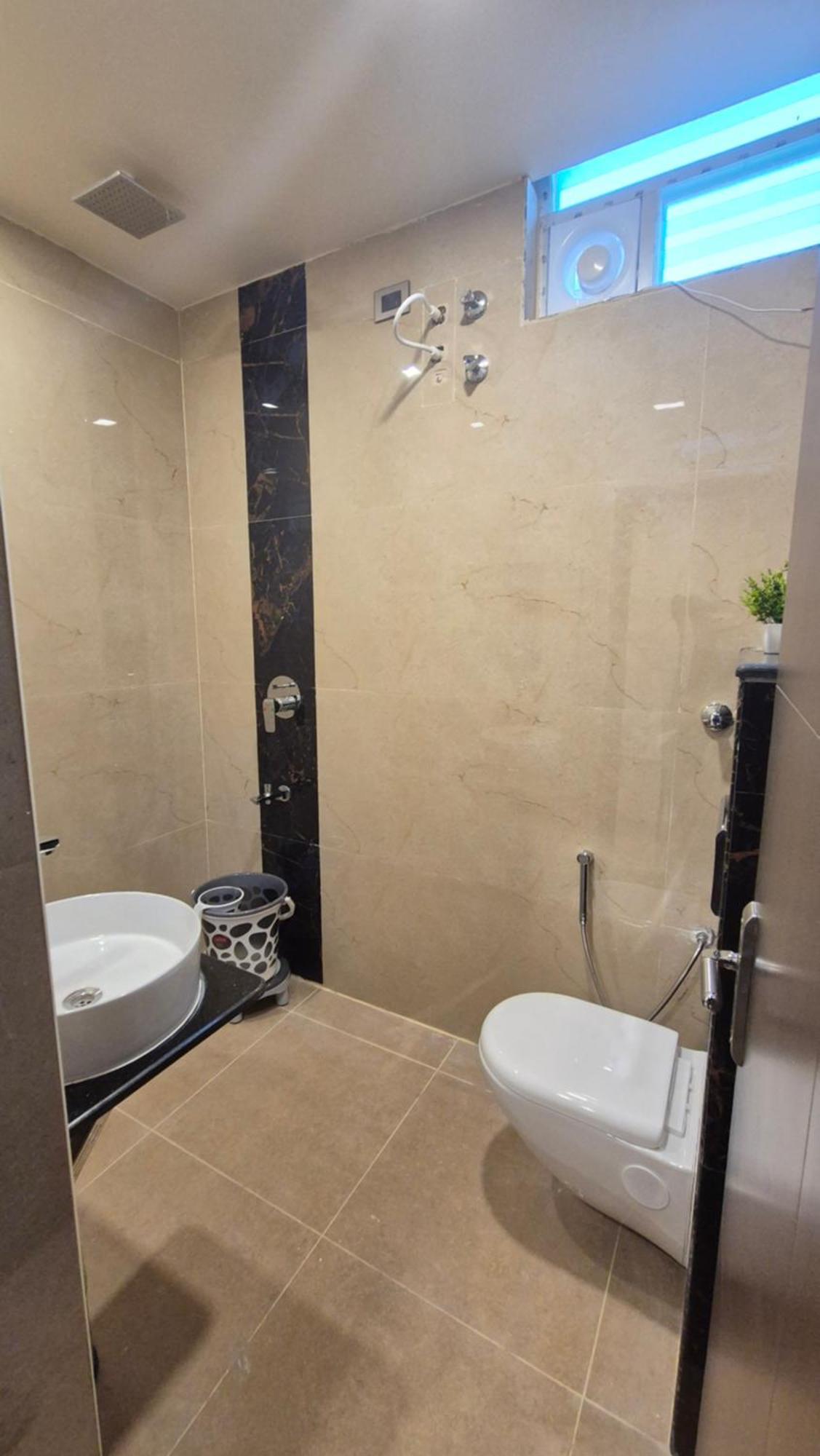 טירופאטי Hotel Janas מראה חיצוני תמונה